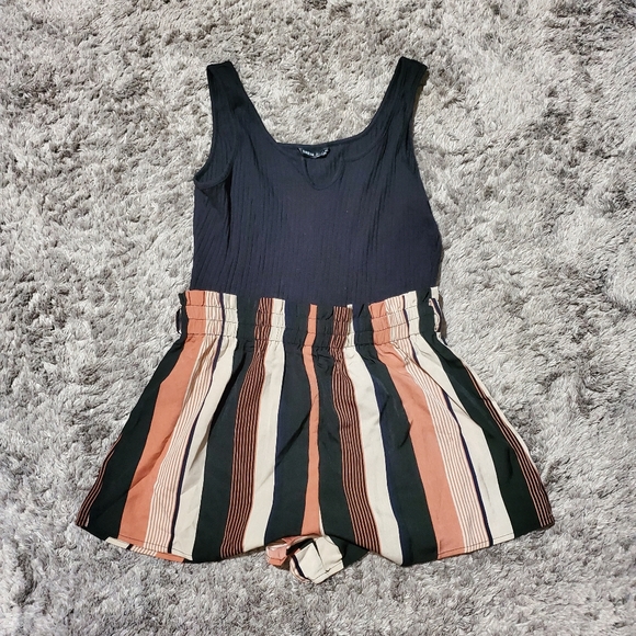 🛍️Shein Romper - Picture 3 of 5